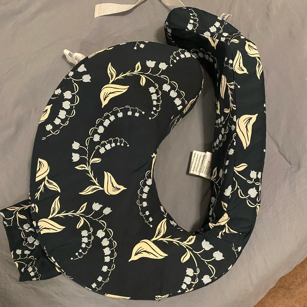 New nursing pillow